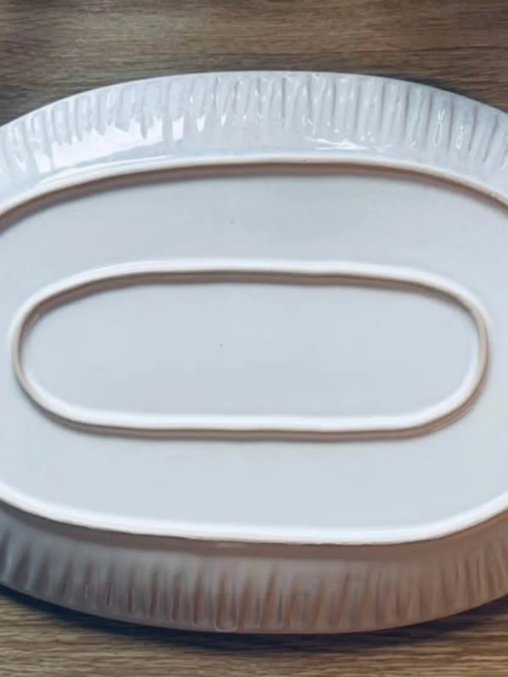 White Hammered Platter with Gold Rim and Fluted Side Detail